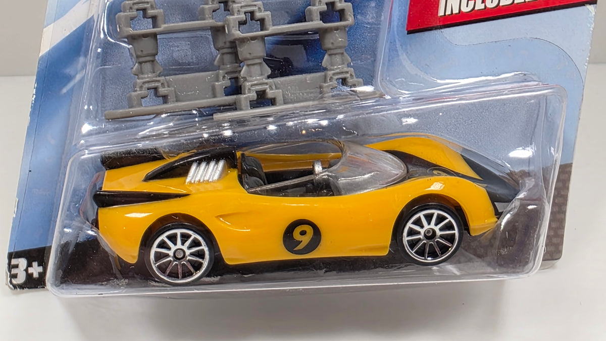 HOT WHEELS - SPEED RACER - RACER X #9 STREET CAR JUMP JACKS - M5919 2008 - NEW