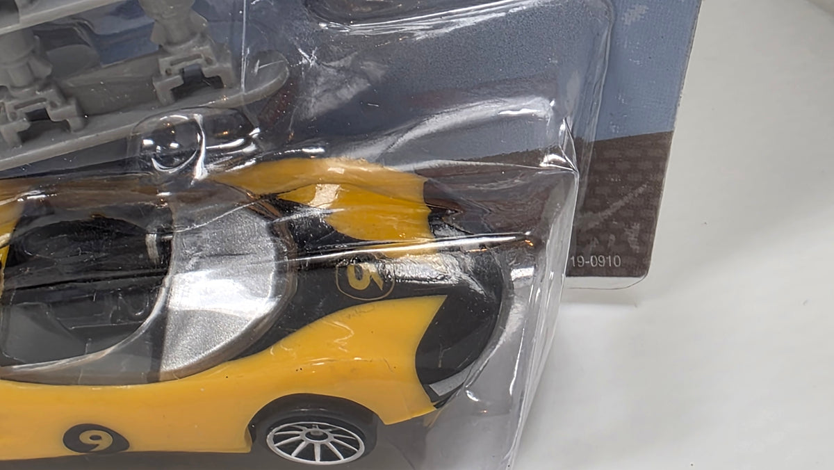 HOT WHEELS - SPEED RACER - RACER X #9 STREET CAR JUMP JACKS - M5919 2008 - NEW