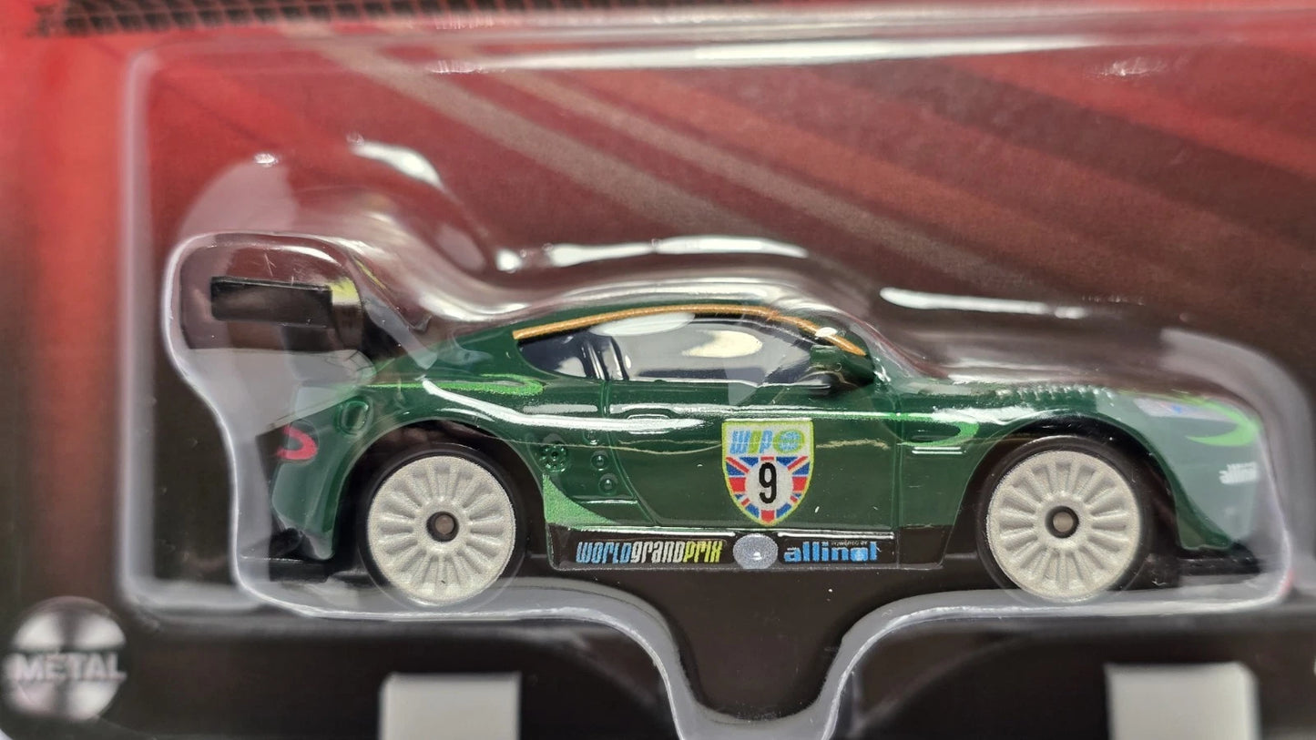 DISNEY PIXAR CARS 2 - NIGEL GEARSLEY ASTON MARTIN DBR9