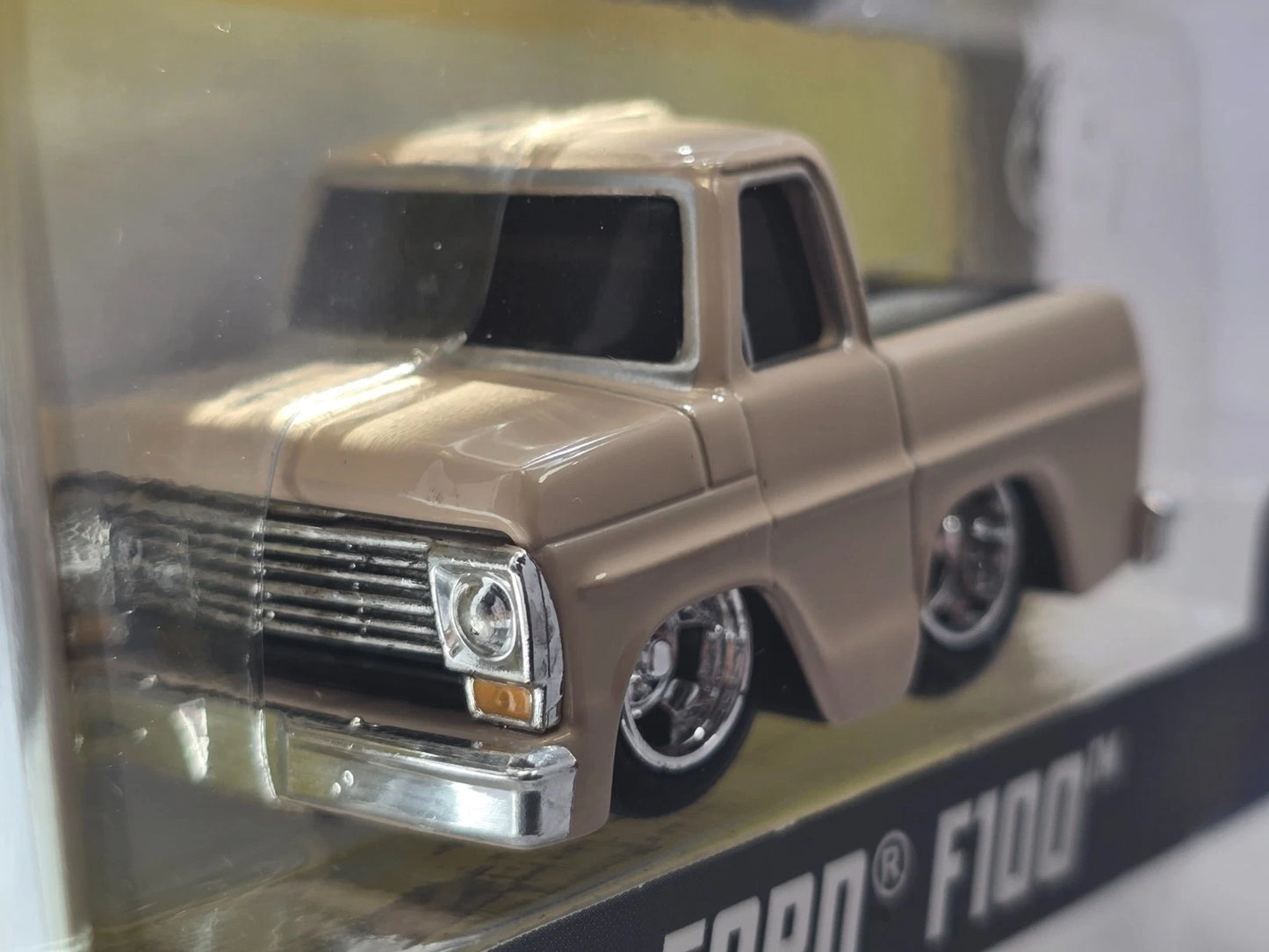 CAR TUNED - MGA -SERIES 10 - '68 FORD F100 - #05