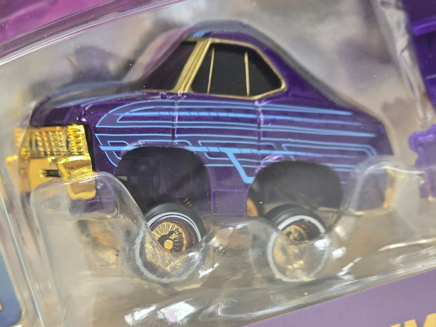 CAR TUNED LOWRIDERS SERIES 3 - '67 CHEVY IMPALA - #02 SHOW & GLOW
